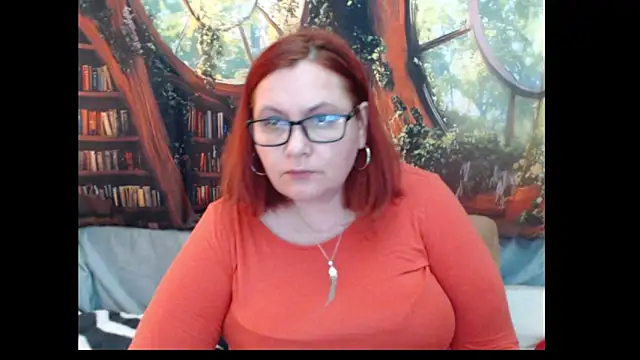 PlayfullMature webcam