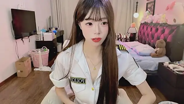 Evacute-top webcam