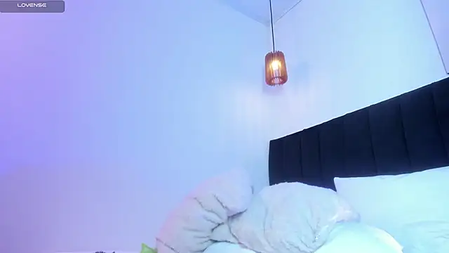 dolly_zoe webcam