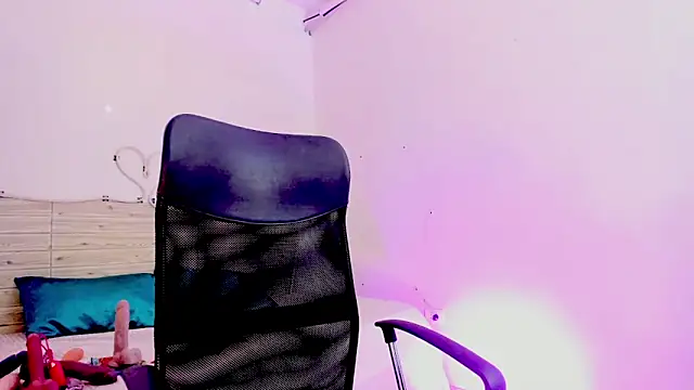 lilahSweet webcam