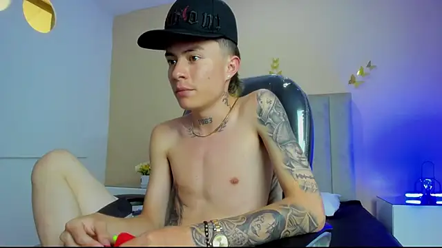Nascary_Fox webcam