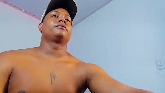 just2latins webcam
