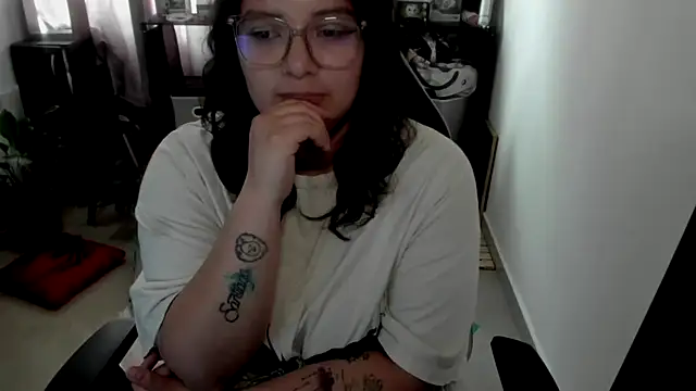 aika-dreams webcam