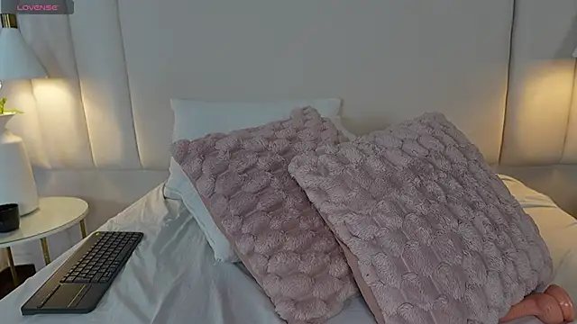 GabyJones_ webcam