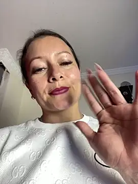 samiicontreras_ (F milf) - put the dildo in 🍑😏