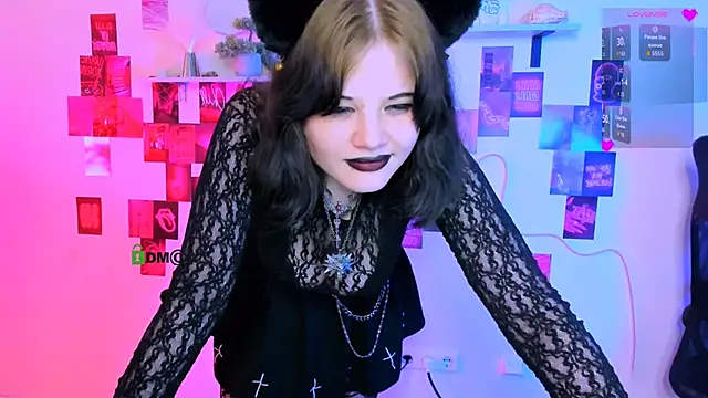 nikki_kiss_ webcam