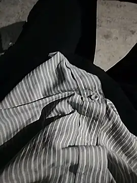 Tushu_under19_boy webcam