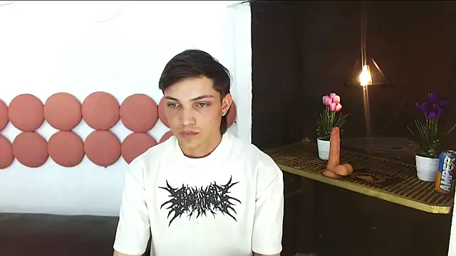 MaxxLouis webcam