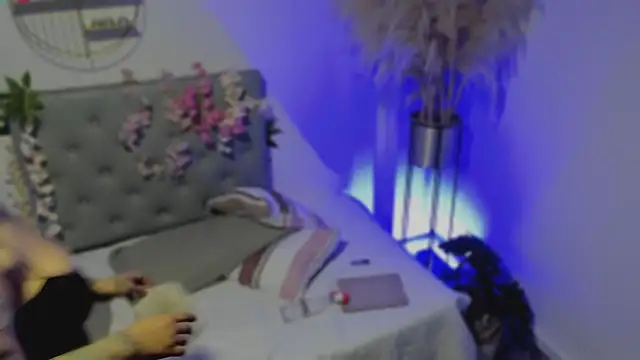 VampGirl1 webcam