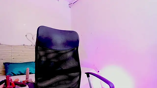 lilahSweet webcam