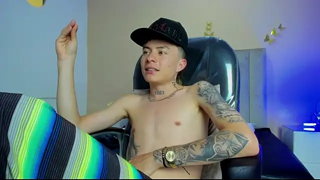 Nascary_Fox webcam