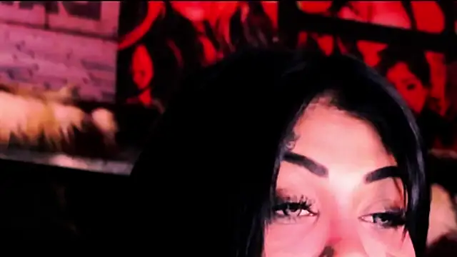 indian_dreamgirl live cam