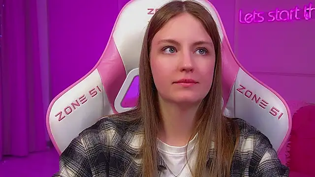 sofiasarvains - SofiaSarvains's free webcam - UK Sex Cams