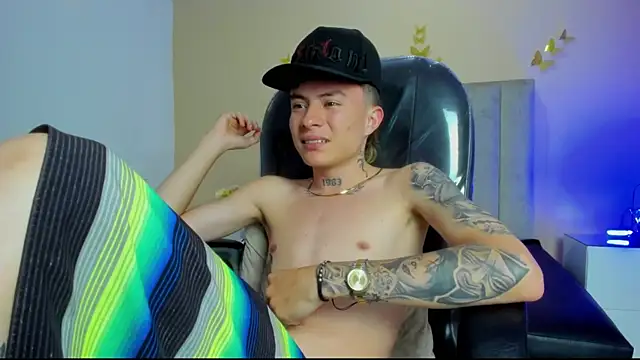 Nascary_Fox webcam