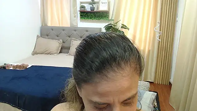 sasi_luna webcam