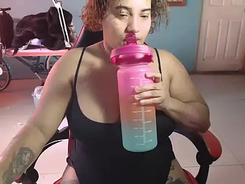 Hilarybunnyy webcam