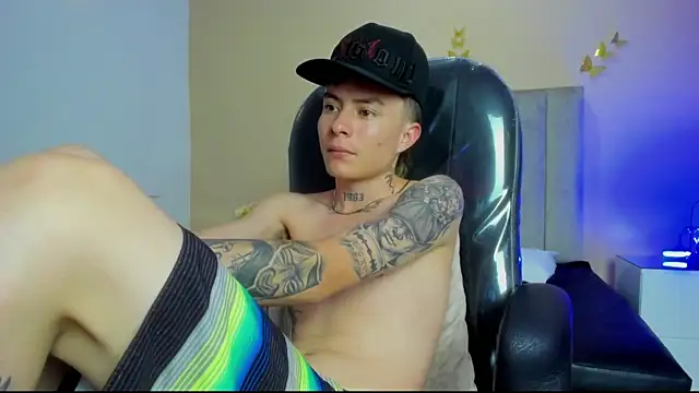 Nascary_Fox webcam