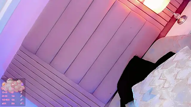 Camille_deluxe webcam