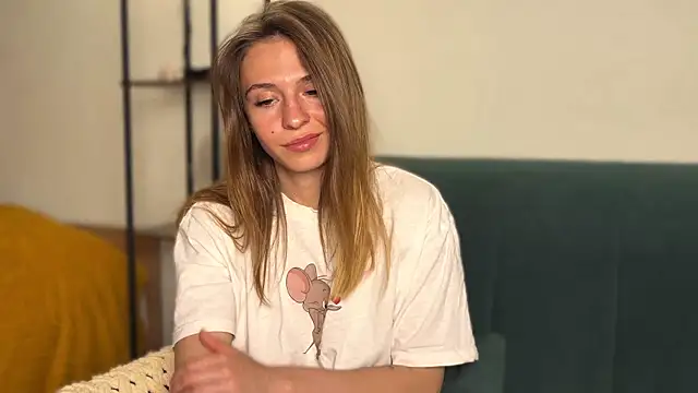 LovelyKatea webcam