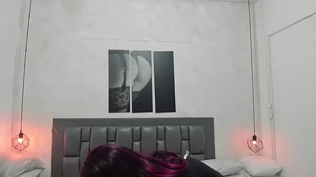 dakota_roussee webcam