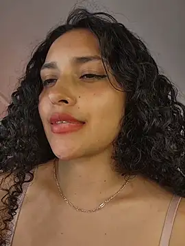 Lucy_Marin webcam
