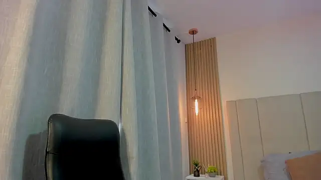 Victoria_Rosee webcam