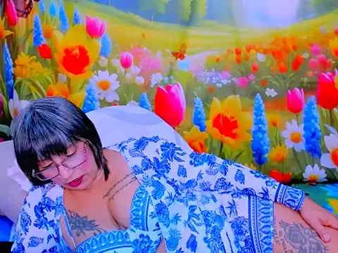 indianroxy webcam