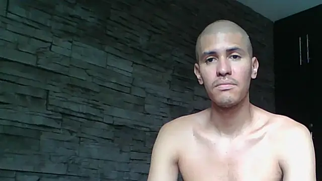 Sexylatin64 webcam