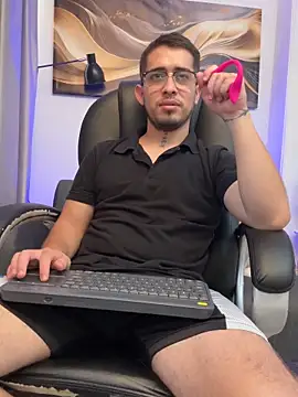 Tommas_Jhonson webcam