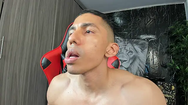 Erik_castle webcam