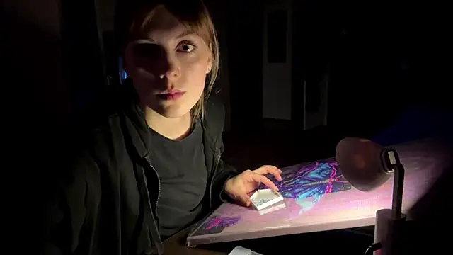 ShonnaTweddle webcam