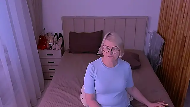 sabrinamacmarren webcam