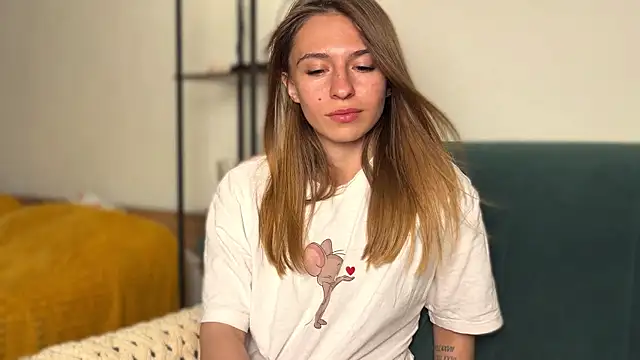 LovelyKatea webcam