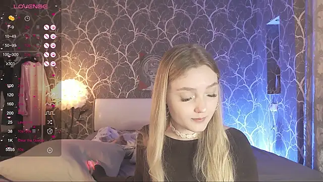 MiaMiaMeow webcam