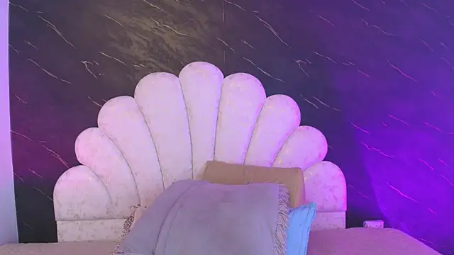 _MiaBrown_ webcam