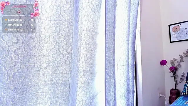 viioleta_queen live cam