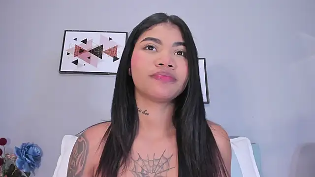 Watch PauleteW10 live on EroticFlix - High definition streams