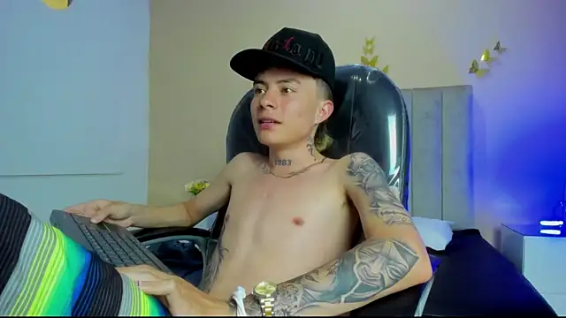 Nascary_Fox webcam