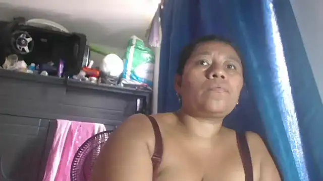 adrixxx38 webcam