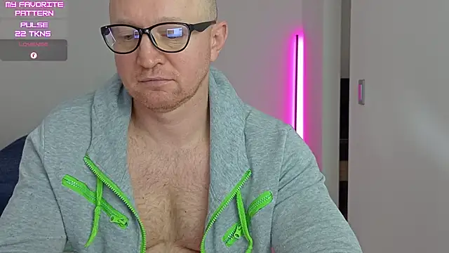 kevintyler69 - Kevintyler69's free webcam - UK Sex Cams