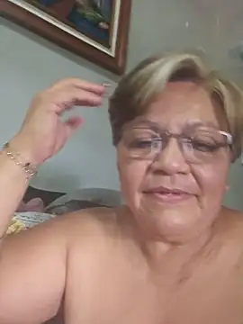Madrastrahot69 webcam