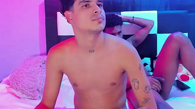 Lucky_boys__X webcam