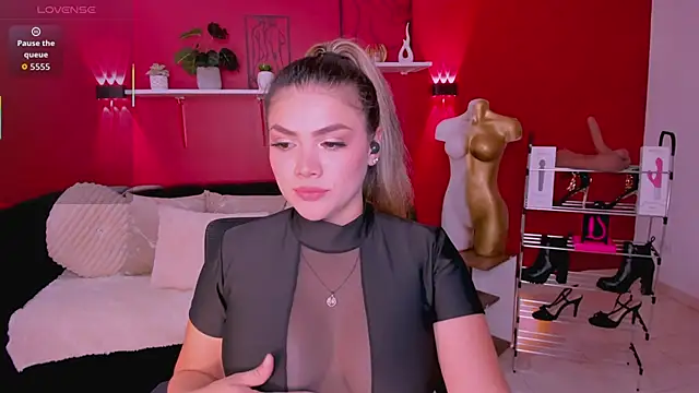 Sofia_Velvetx webcam