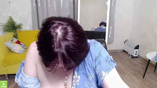 QUEEN02030 webcam