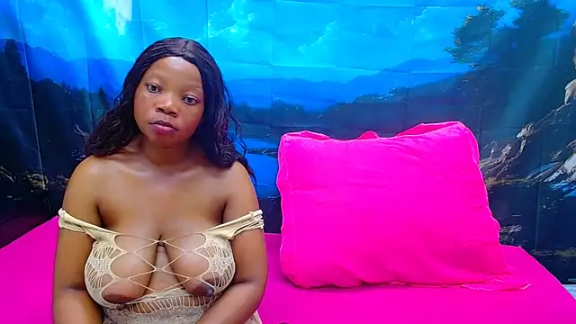 GoldenLuxeLady webcam