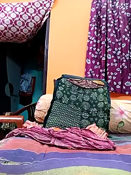 Hotpuja25 webcam
