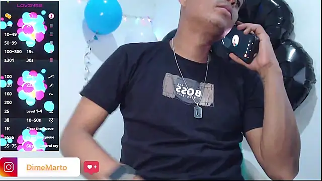 mike_black_22 webcam