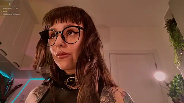 MichaellaMoon webcam