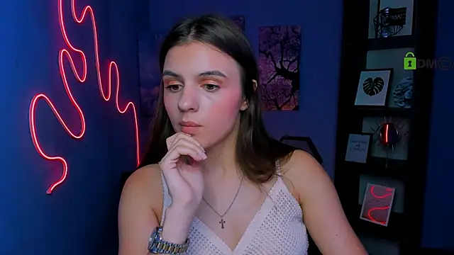 lisa_dark_ webcam