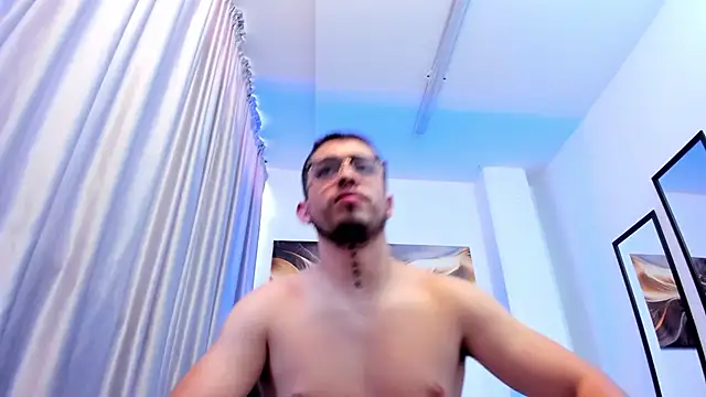 Tommas_Jhonson webcam